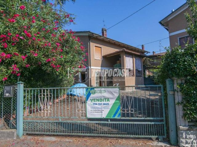 Casa indipendente in vendita a Modena MO