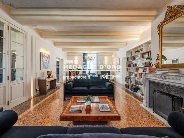Casa indipendente in vendita a Modena, Sant'Agnese Università