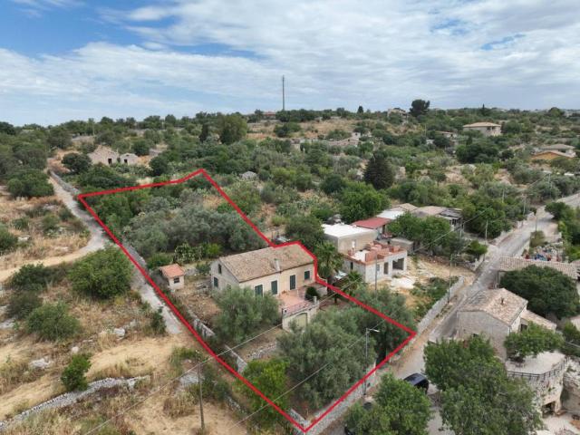 Casa indipendente in vendita a Modica RG