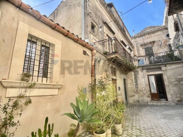 Casa indipendente in vendita a Modica RG
