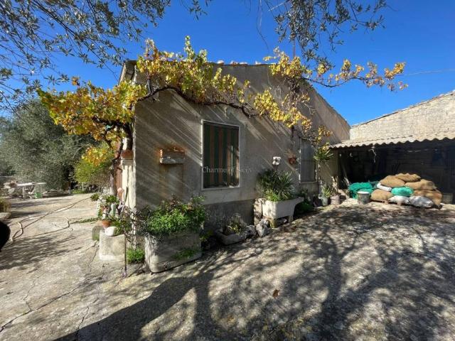 Casa indipendente in vendita a Modica RG