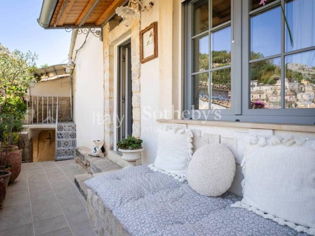 Casa indipendente in vendita a Modica RG