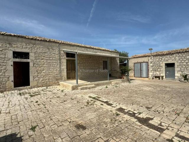 Casa indipendente in vendita a Modica RG