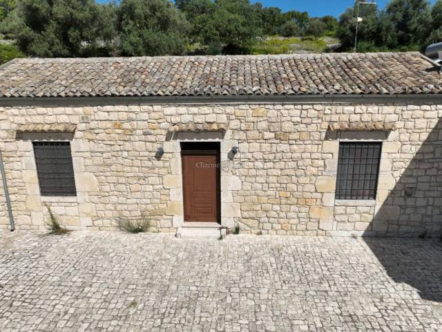 Casa indipendente in vendita a Modica RG