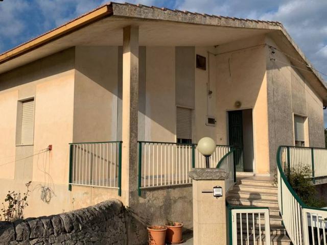 Casa indipendente in vendita a Modica RG