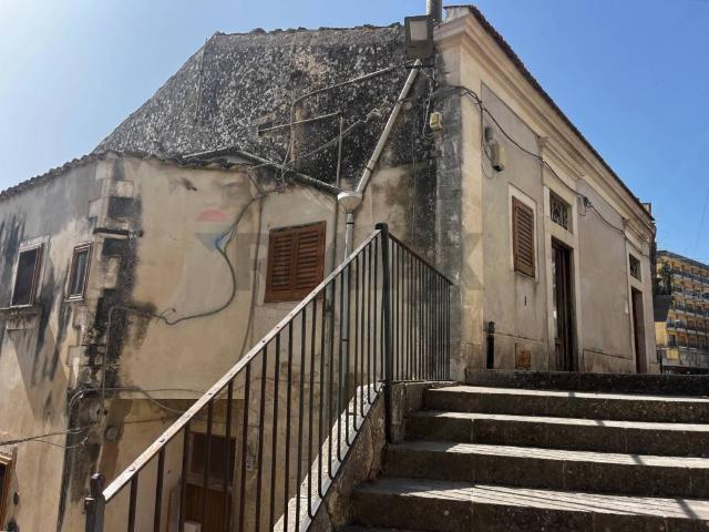 Casa indipendente in vendita a Modica RG