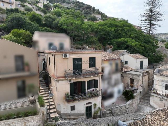 Casa indipendente in vendita a Modica RG