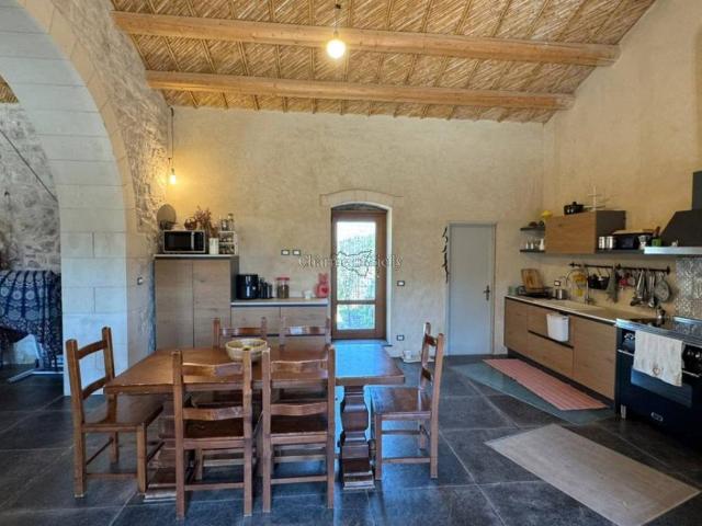 Casa indipendente in vendita a Modica RG