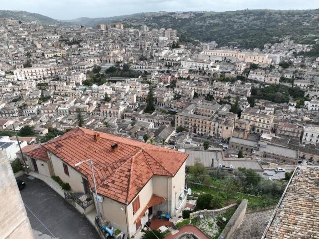 Casa indipendente in vendita a Modica RG