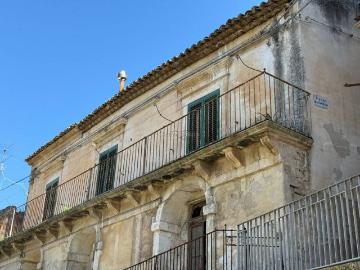 Casa indipendente in vendita a Modica RG