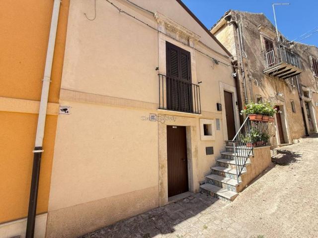 Casa indipendente in vendita a Modica RG