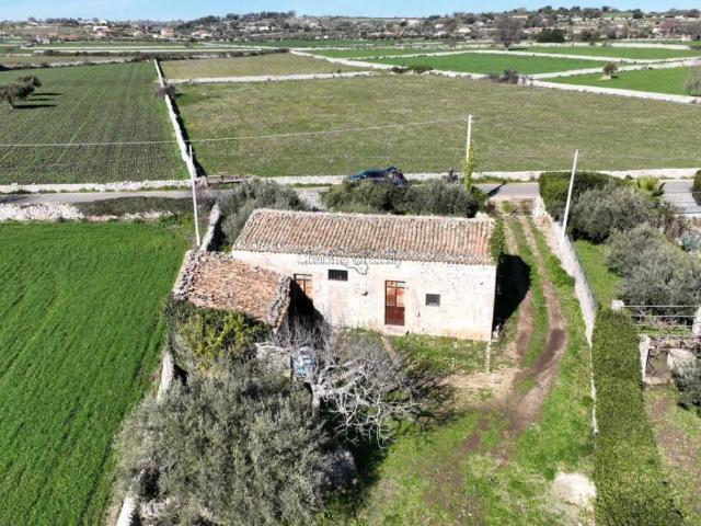 Casa indipendente in vendita a Modica RG