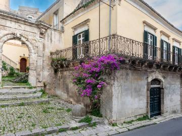 Casa indipendente in vendita a Modica RG
