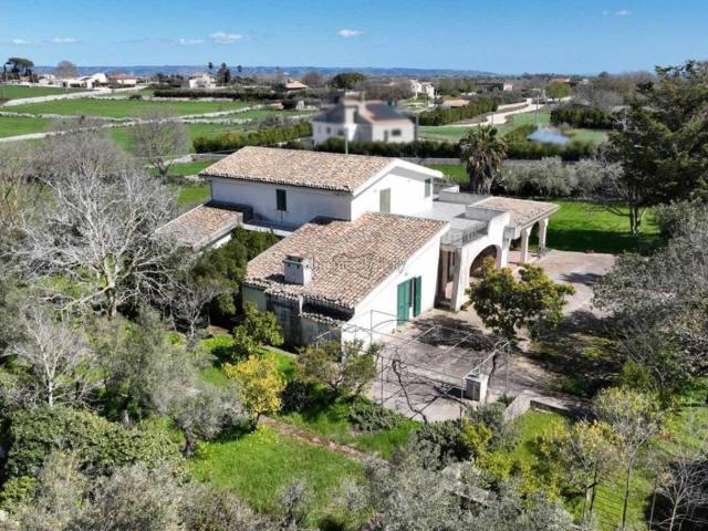 Casa indipendente in vendita a Modica RG
