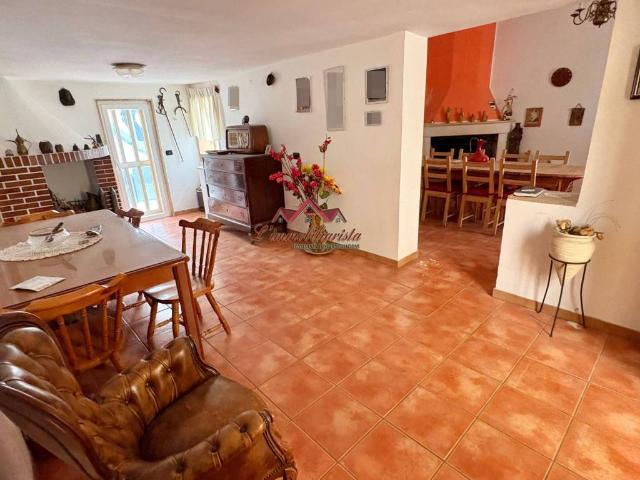 Casa indipendente in vendita a Modugno BA