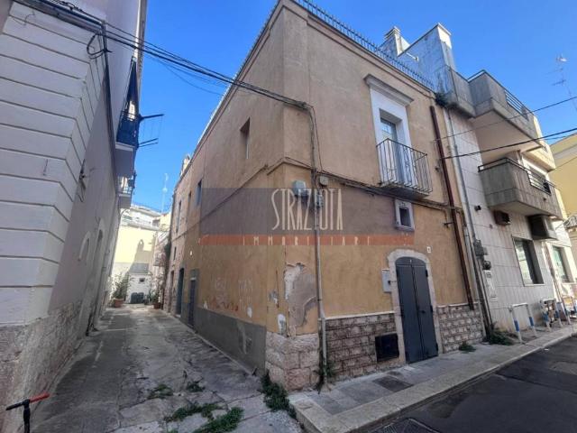 Casa indipendente in vendita a Modugno BA