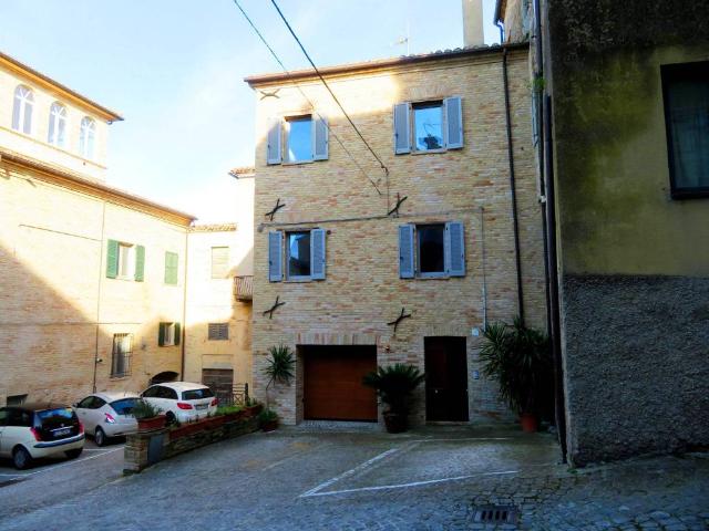 Casa indipendente in vendita a Mogliano MC