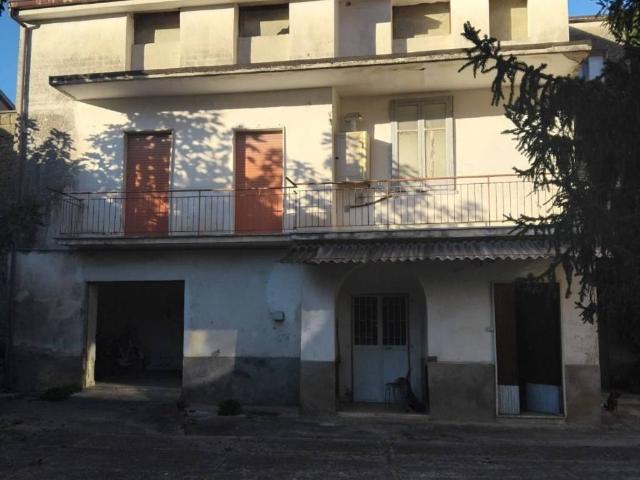 Casa indipendente in vendita a Moiano BN
