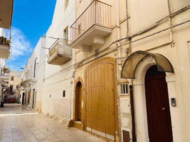 Casa indipendente in vendita a Mola di Bari BA