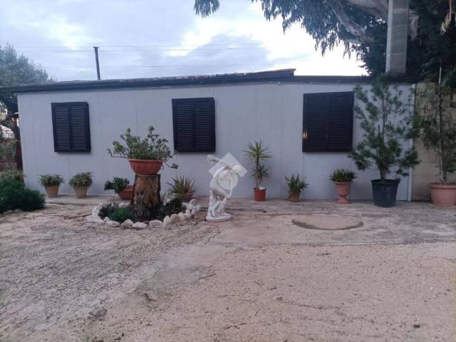 Casa indipendente in vendita a Mola di Bari BA