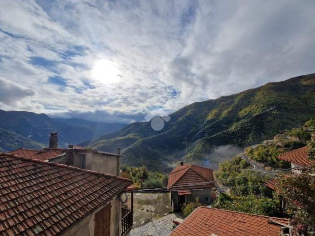 Casa indipendente in vendita a Molini di Triora IM