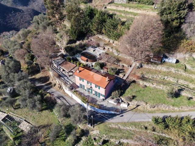 Casa indipendente in vendita a Molini di Triora IM