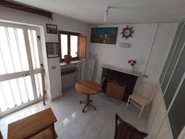 Casa indipendente in vendita a Moliterno PZ