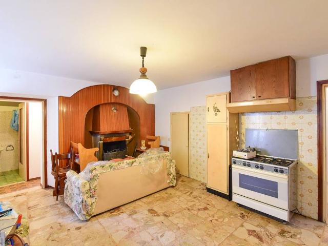 Casa indipendente in vendita a Moltrasio CO