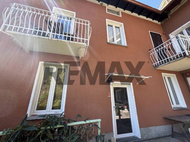 Casa indipendente in vendita a Moltrasio CO