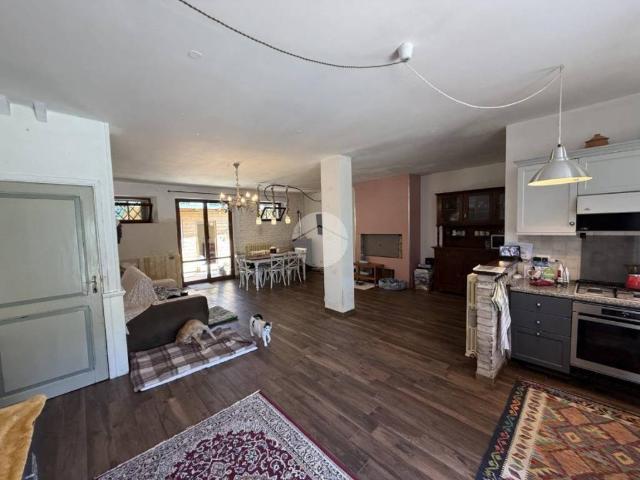 Casa indipendente in vendita a Mombaroccio PU
