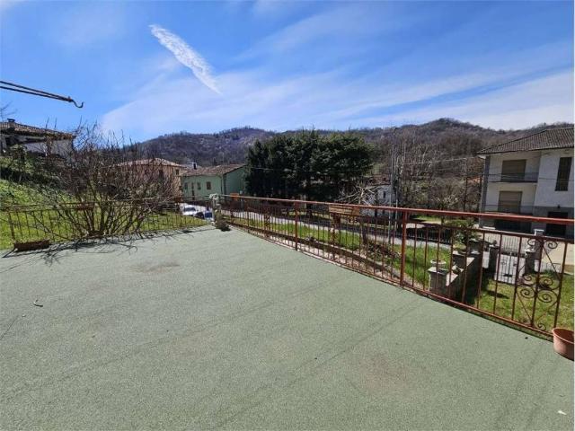 Casa indipendente in vendita a Mombasiglio CN