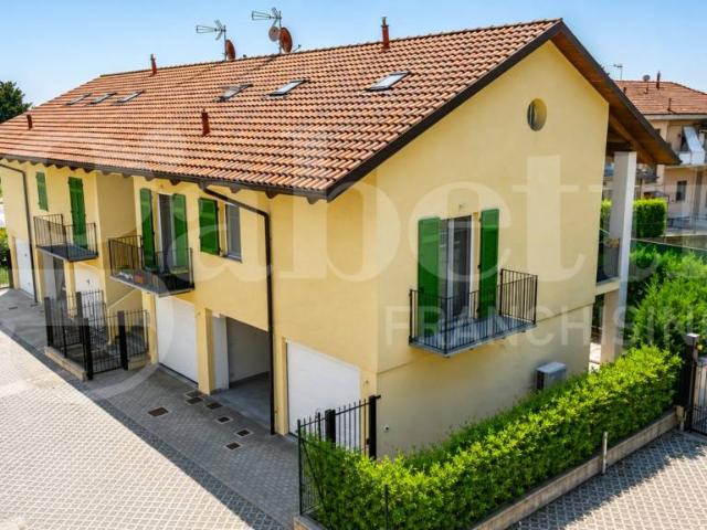 Casa indipendente in vendita a Moncalieri corso Savona, 98, Bauducchi
