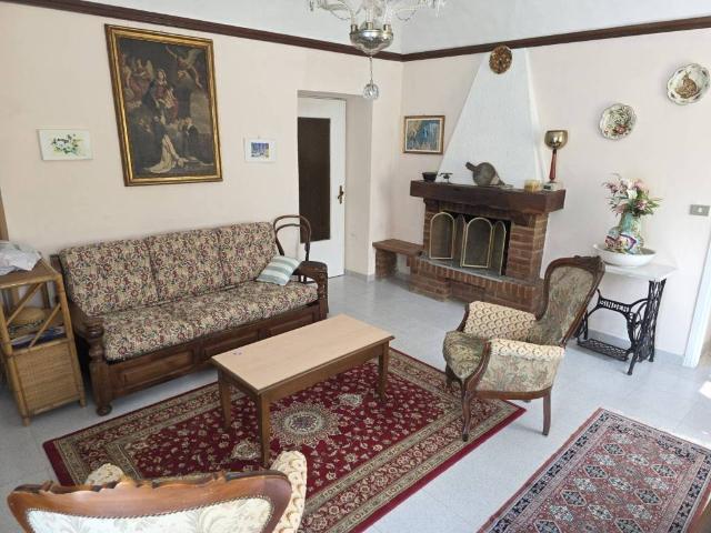 Casa indipendente in vendita a Moncestino AL