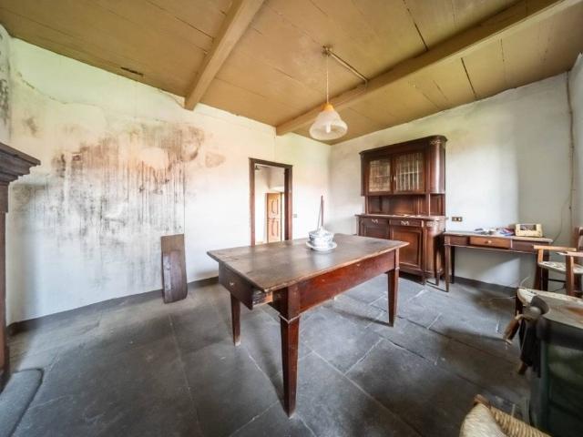 Casa indipendente in vendita a Monchio delle Corti PR