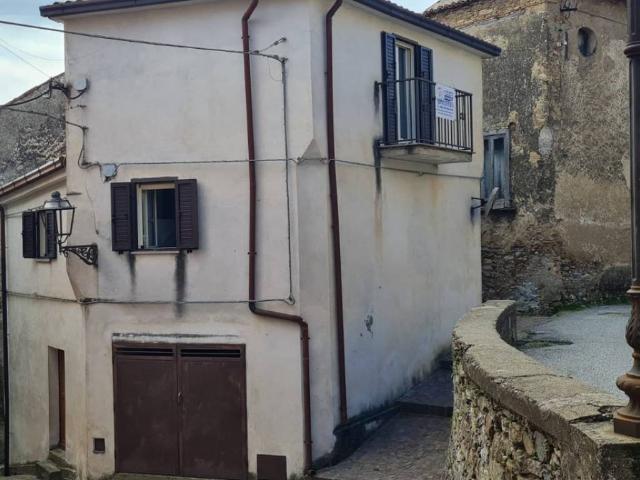 Casa indipendente in vendita a Mongrassano CS