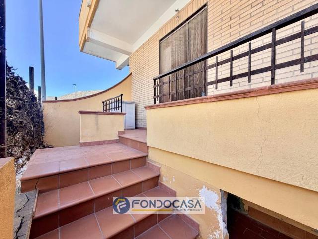 Casa indipendente in vendita a Mondragone CE
