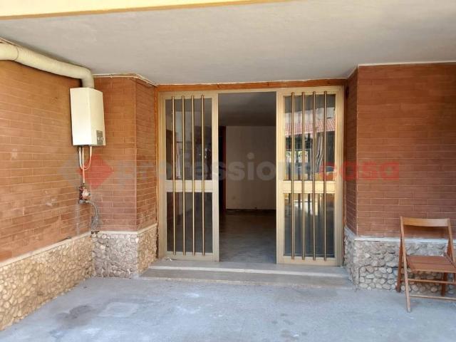 Casa indipendente in vendita a Mondragone CE