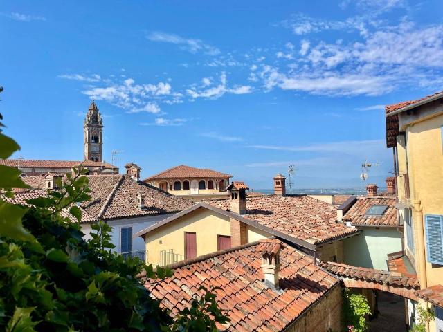 Casa indipendente in vendita a Monforte d'Alba CN