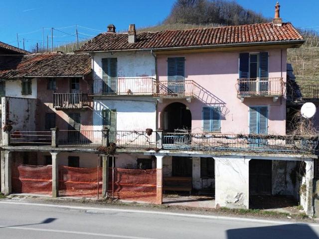 Casa indipendente in vendita a Monforte d'Alba CN