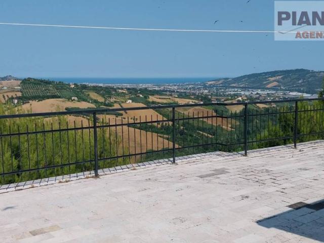 Casa indipendente in vendita a Monsampolo del Tronto AP