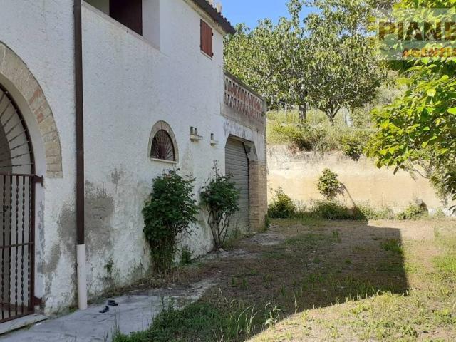 Casa indipendente in vendita a Monsampolo del Tronto AP