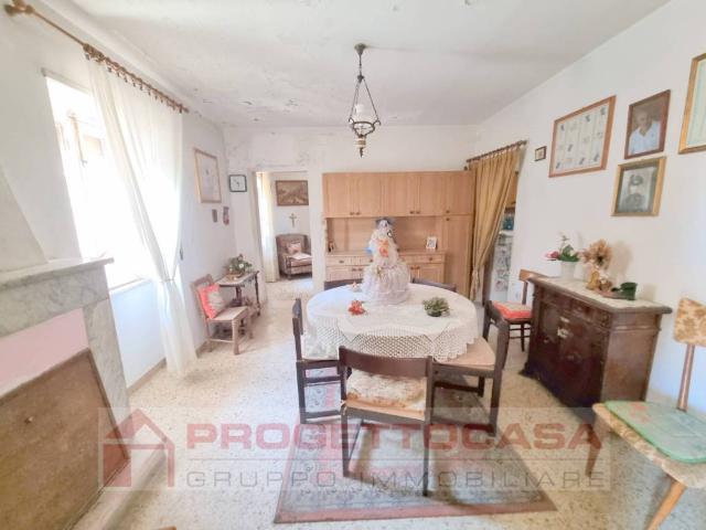 Casa indipendente in vendita a Monsampolo del Tronto AP