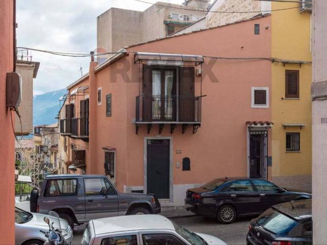 Casa indipendente in vendita a Monreale PA