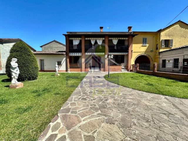 Casa indipendente in vendita a Montodine CR