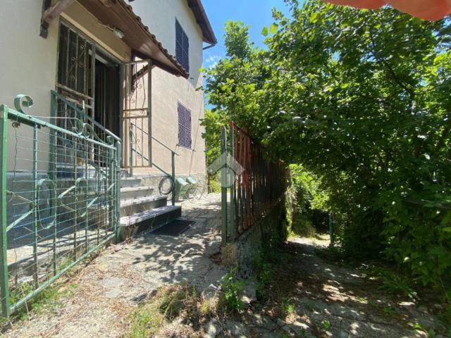 Casa indipendente in vendita a Montoggio GE