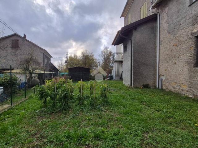 Casa indipendente in vendita a Montoggio GE