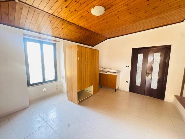 Casa indipendente in vendita a Montorio al Vomano TE