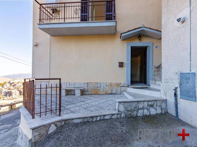 Casa indipendente in vendita a Montorio Romano RM