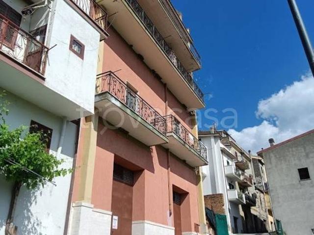 Casa indipendente in vendita a Montorio Romano via Roma, 49