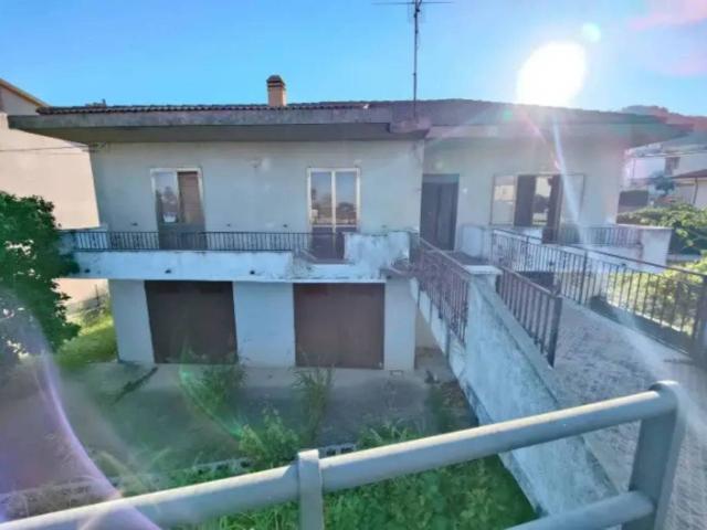 Casa indipendente in vendita a Montauro CZ
